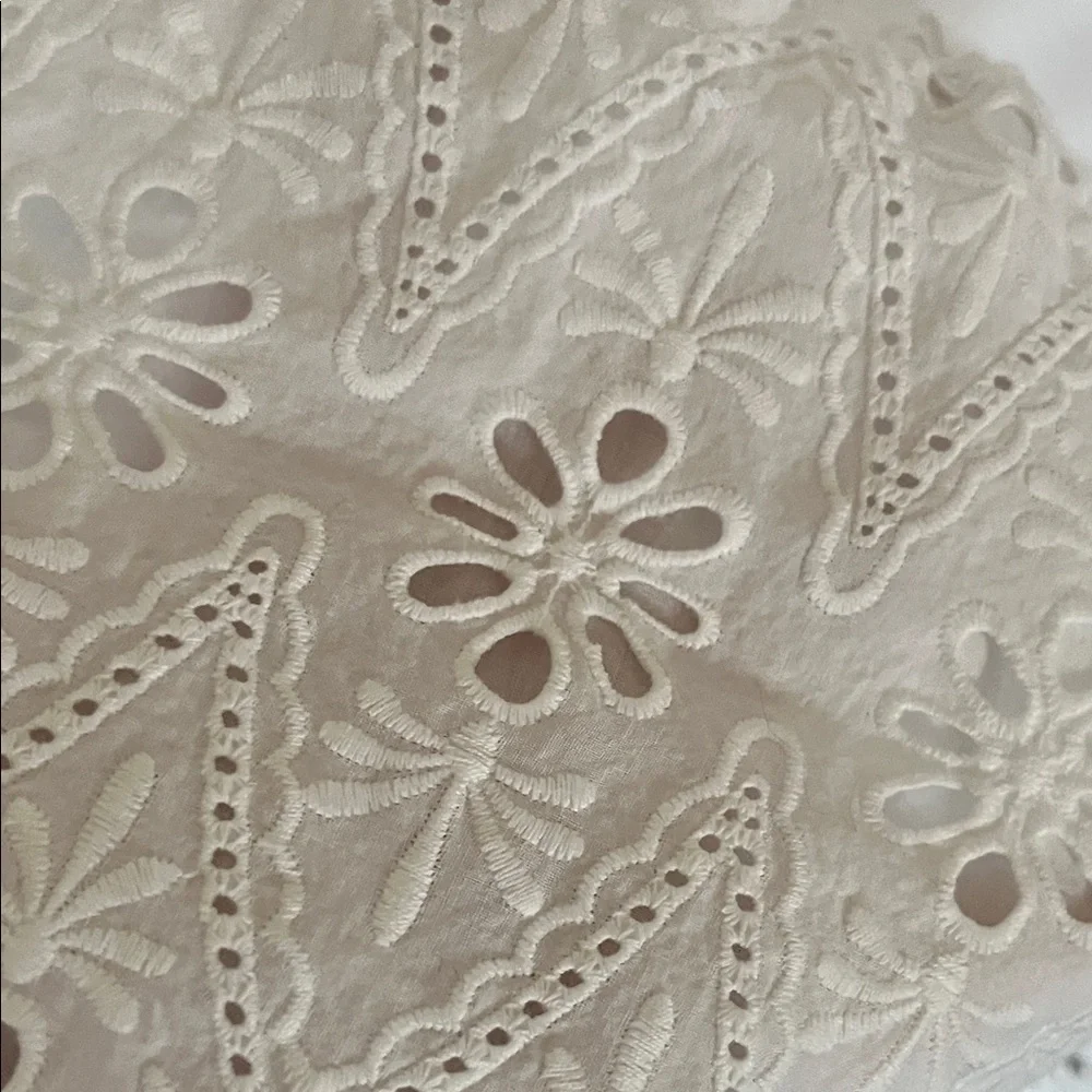 Kate Spade White Eyelet Peplum Blouse/top part t-shirt material. - Picture 4 of 4